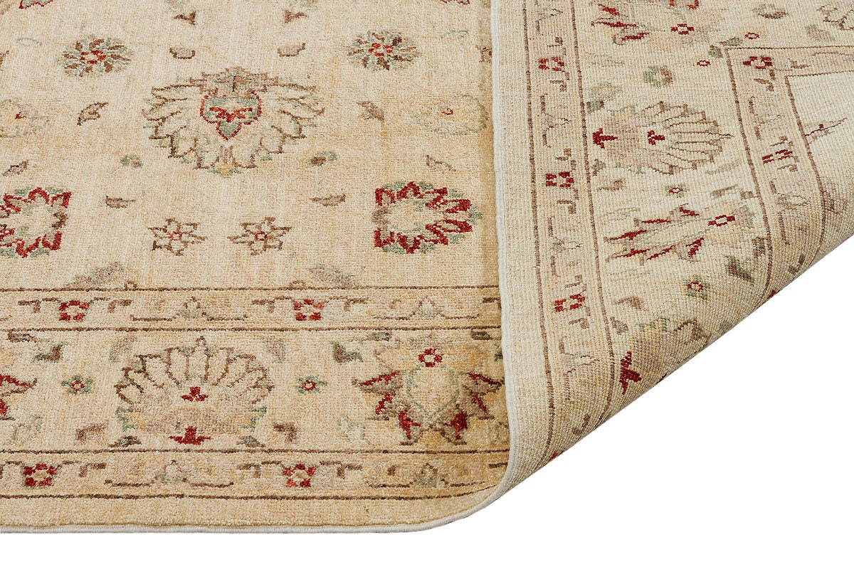 Vintage Turkish Wool Rug: Handmade Oriental Design (5.61 ft x 7.87 ft)
