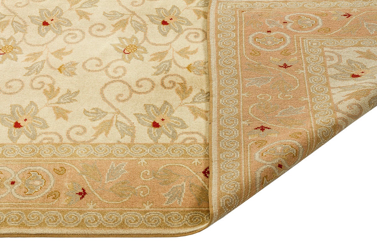 Vintage Turkish Wool Rug: Handmade Beige Floral Carpet (5.70 ft x 7.48 ft)