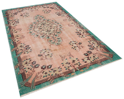 Vintage Turkish Wool Rug (5.7x9 ft): Handmade Anatolian Persian Design