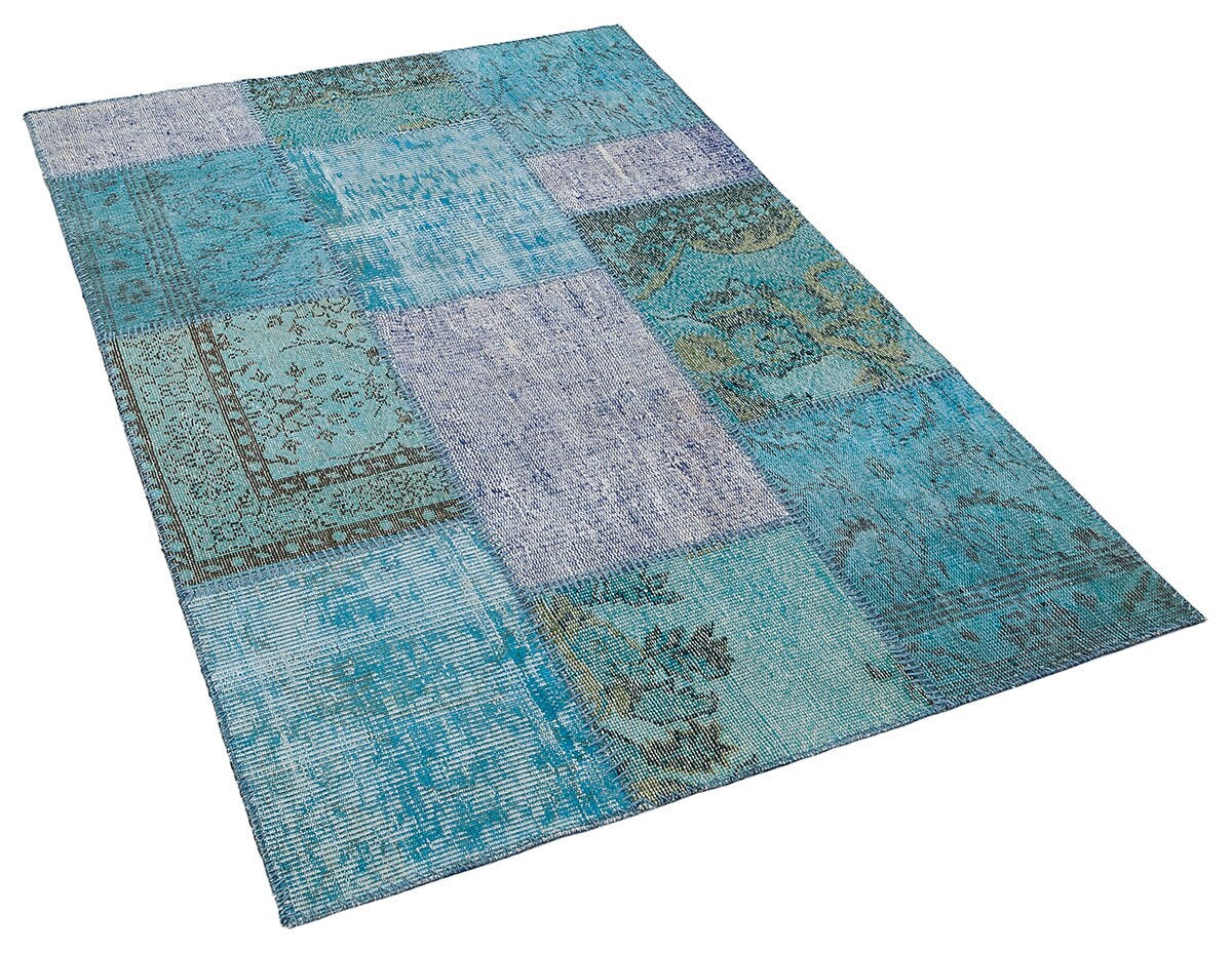 Handmade Turkish Patchwork Rug: Bohemian Wool Area Rug (3.9x5.9 ft)