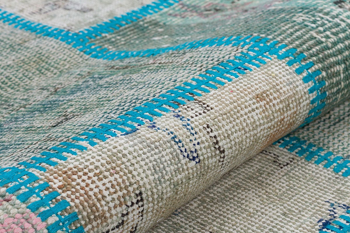 Handmade Patchwork Turkish Rug: Bohemian Wool Area Rug (3.3x5.9 ft)