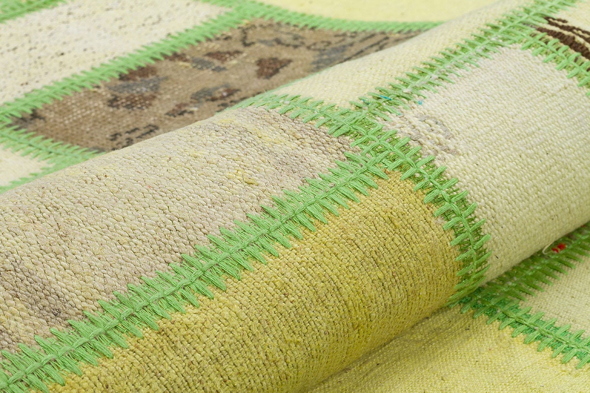 Handmade Green Patchwork Rug: 100% Wool Turkish Area Rug (3.9x5.6 ft)