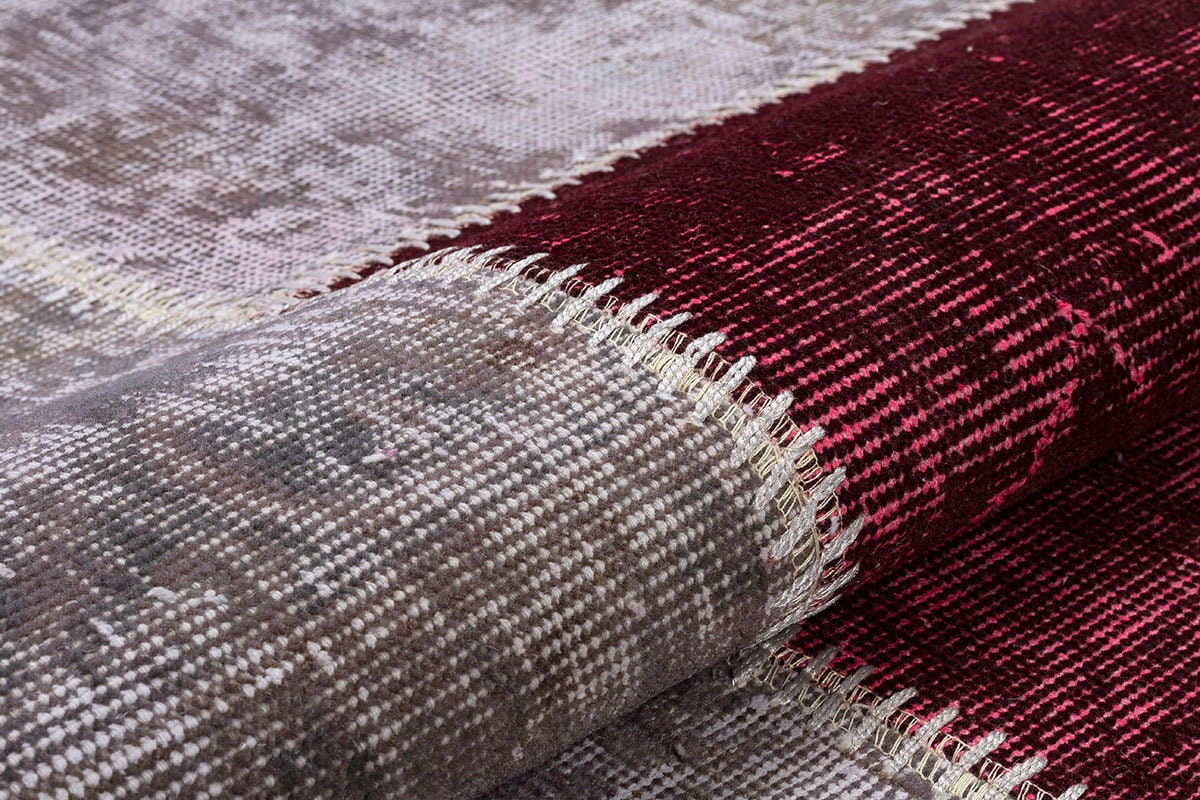 Handmade Wool Patchwork Rug: Bohemian Turkish Area Rug (3.9x6.9 ft)
