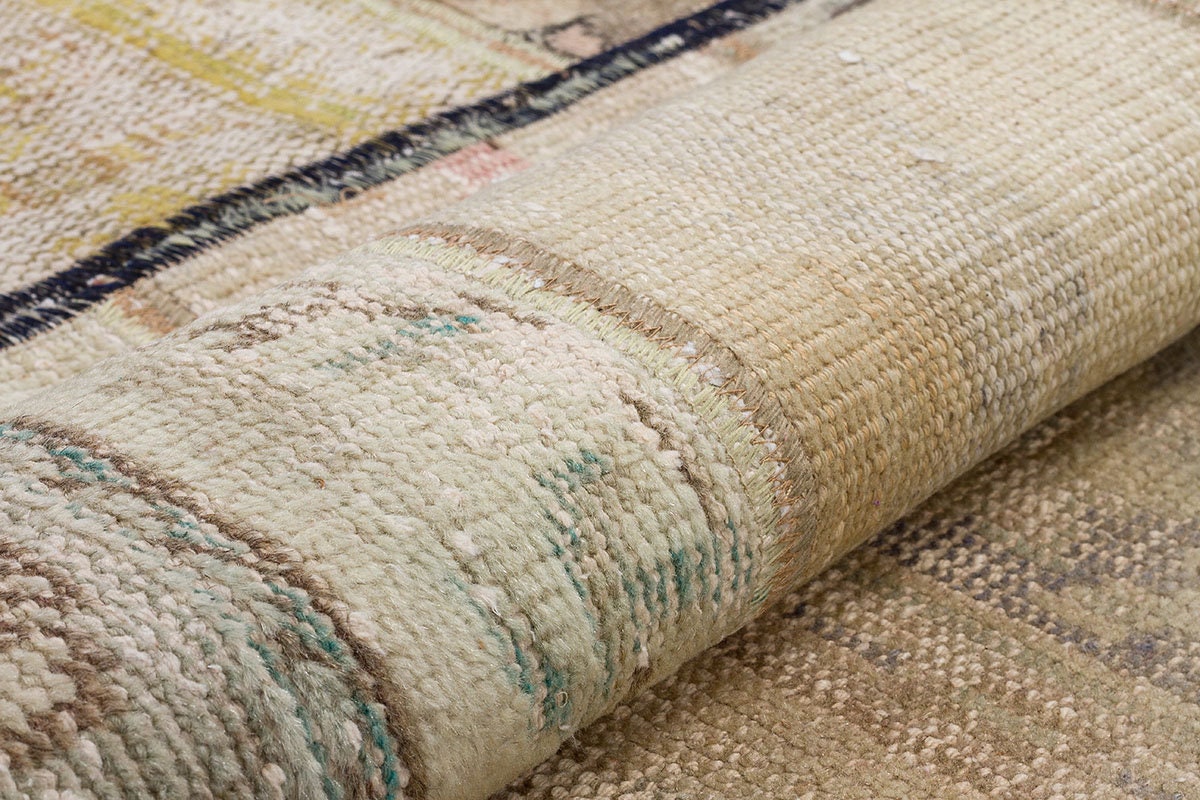 Handmade Patchwork Turkish Rug: Bohemian Wool Area Rug (4.4x5.4 ft)