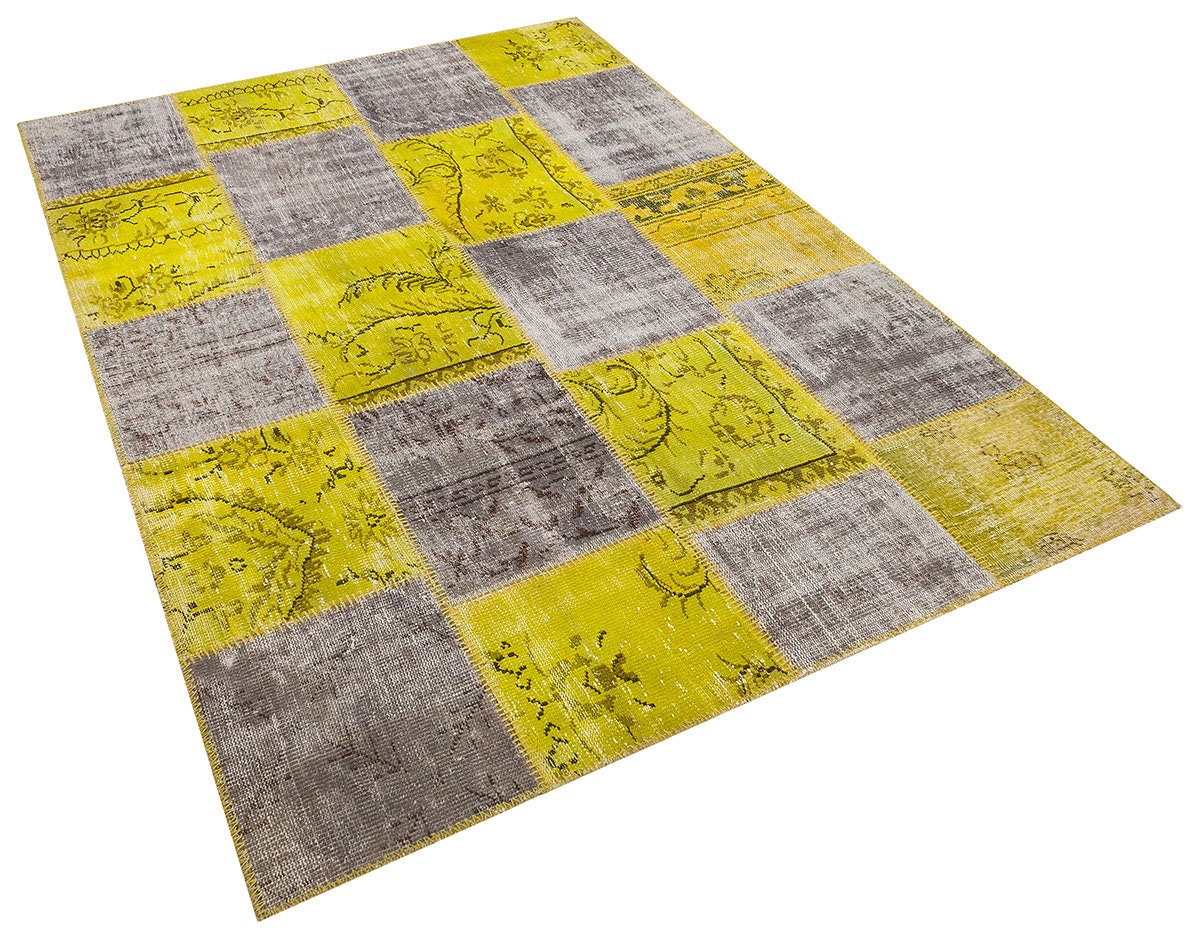 Handmade Wool Patchwork Turkish Rug - 5.4x7.9 ft