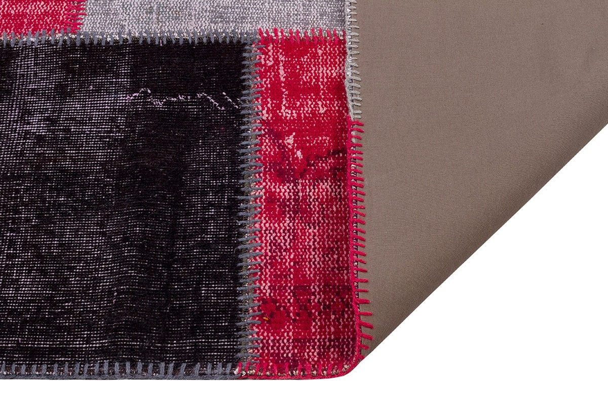 Handmade Wool Patchwork Turkish Rug: Bohemian Area Rug (4.6x6.6 ft)