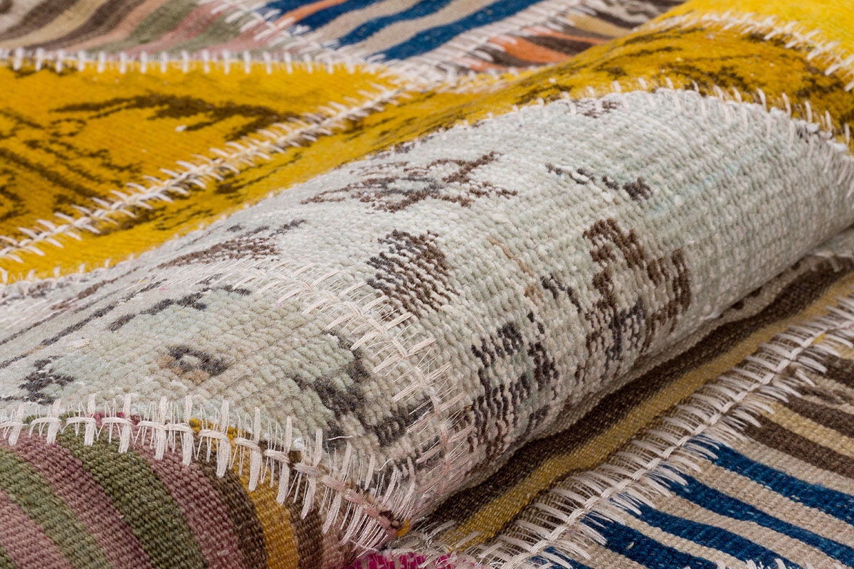 Handmade Patchwork Turkish Rug: Bohemian Wool Area Rug (5.6x7.9 ft)