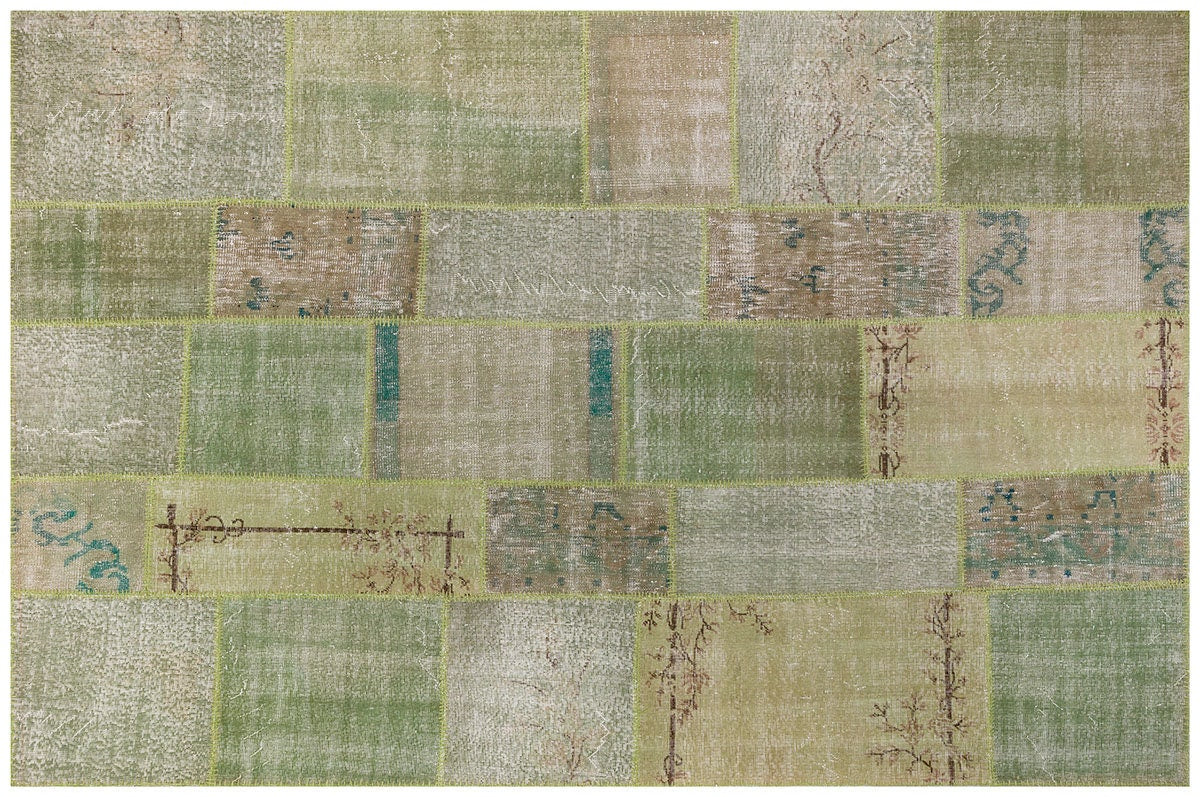 Green Patchwork Wool Rug: Handmade Turkish Bohemian Carpet (6.5x9.8 ft)