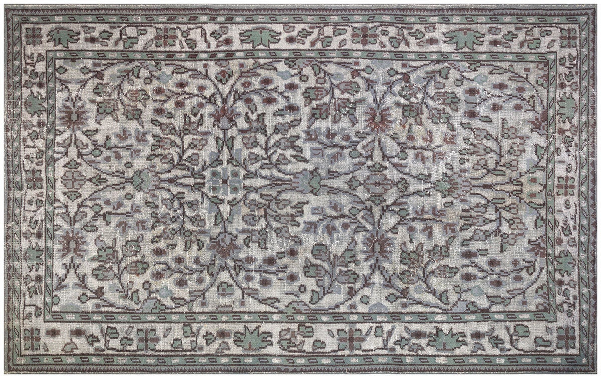 Vintage Turkish Wool Rug (6.2x9.8 ft): Handmade Anatolian Persian Design