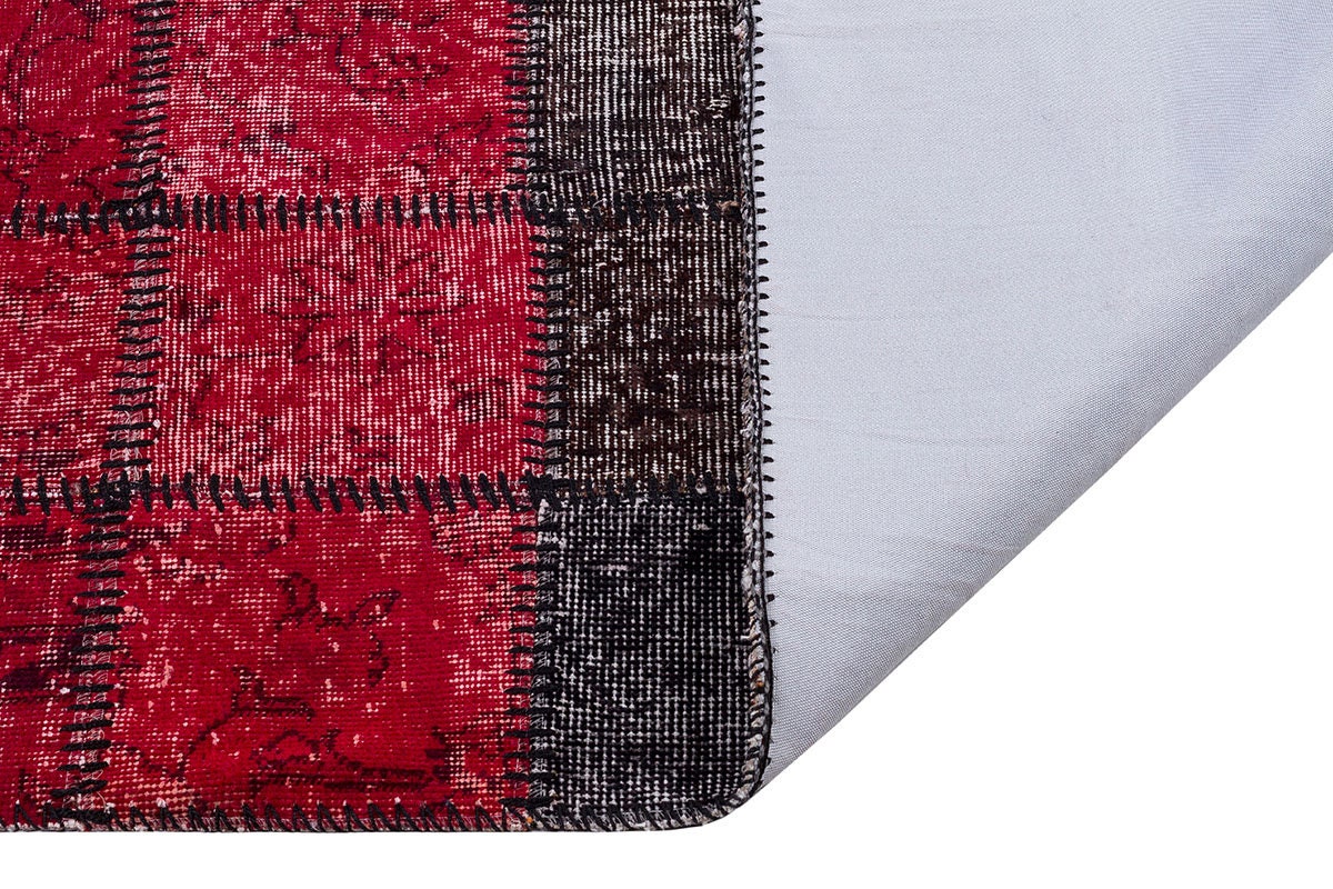 Handmade Patchwork Turkish Rug: Bohemian Wool Area Rug (4.9x7.7 ft)