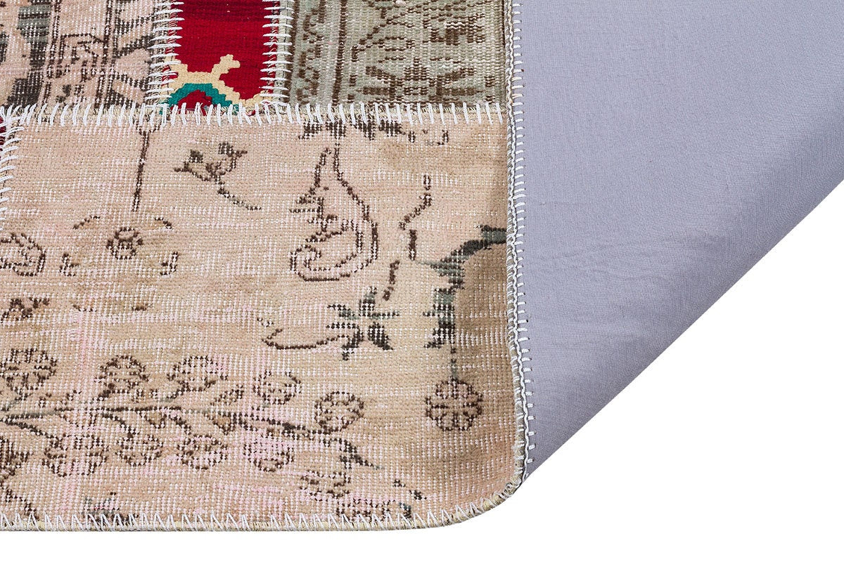 Handmade Wool Patchwork Turkish Rug - Bohemian Area Rug (4.10x6.6 ft)