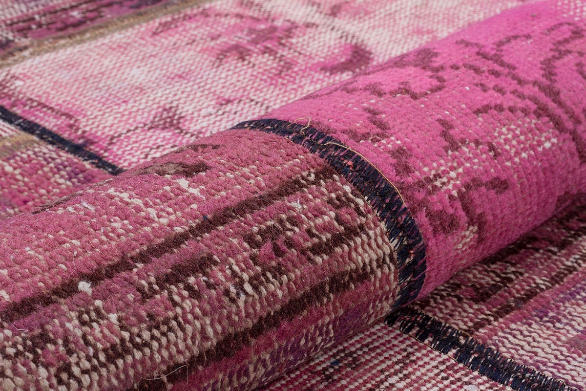 Handmade Pink Patchwork Wool Rug: Bohemian Area Rug (4.4x6.8 ft)