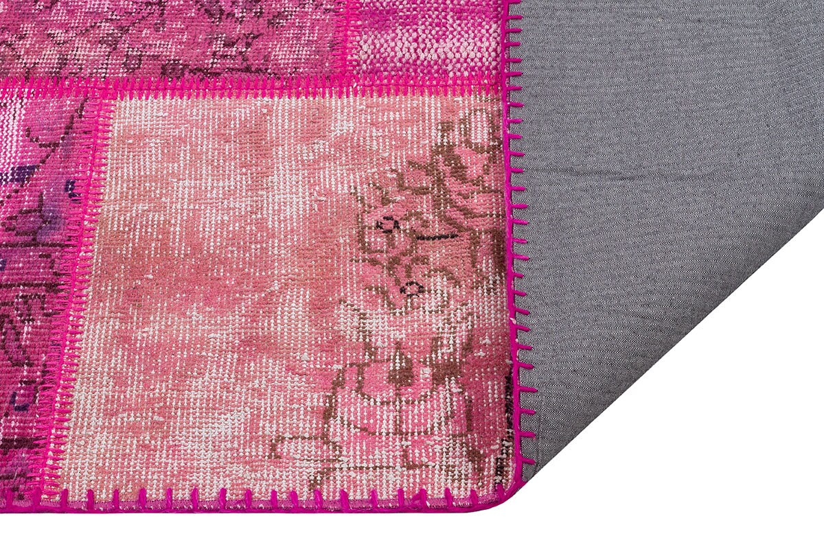 Handmade Pink Patchwork Rug: Bohemian Wool Area Rug (5.6x7.7ft)