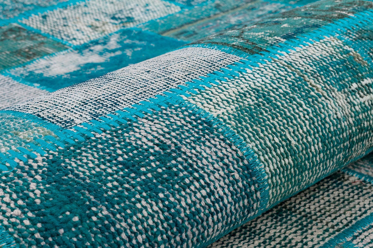 Handmade Green Wool Patchwork Rug: Bohemian Turkish Rug (5.4x7.9 ft)
