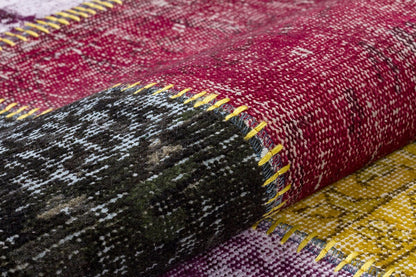 Handmade Wool Patchwork Turkish Rug: Bohemian Area Rug (5.6x7.9 ft)