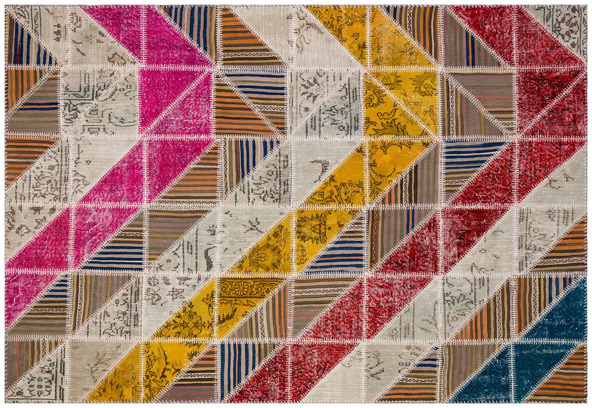 Handmade Patchwork Turkish Rug: Bohemian Wool Area Rug (5.6x7.9 ft)