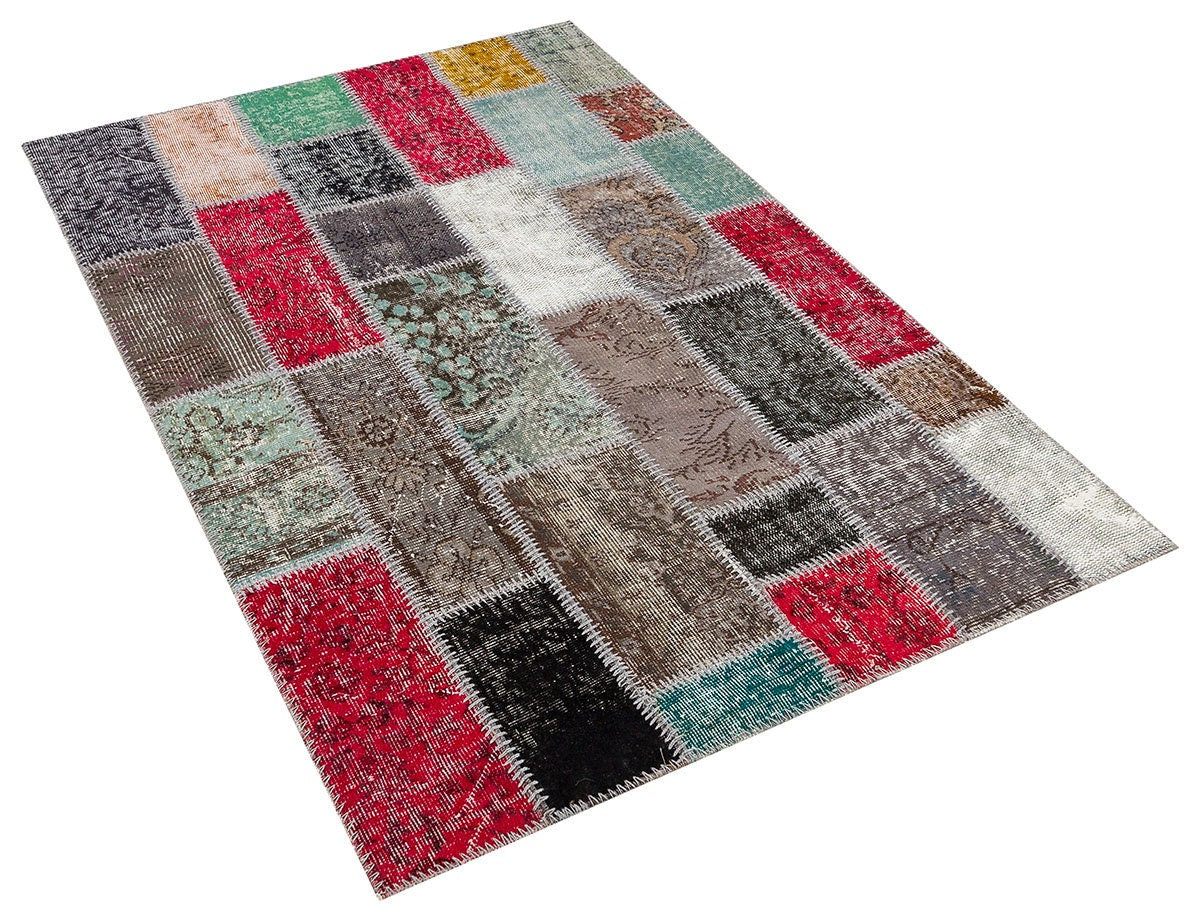 Handmade Wool Patchwork Rug: Bohemian Turkish Area Rug (5.6x7.7 ft)