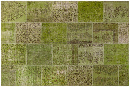 Handmade Green Patchwork Rug: Bohemian Wool Area Rug (6.5x9.8 ft)