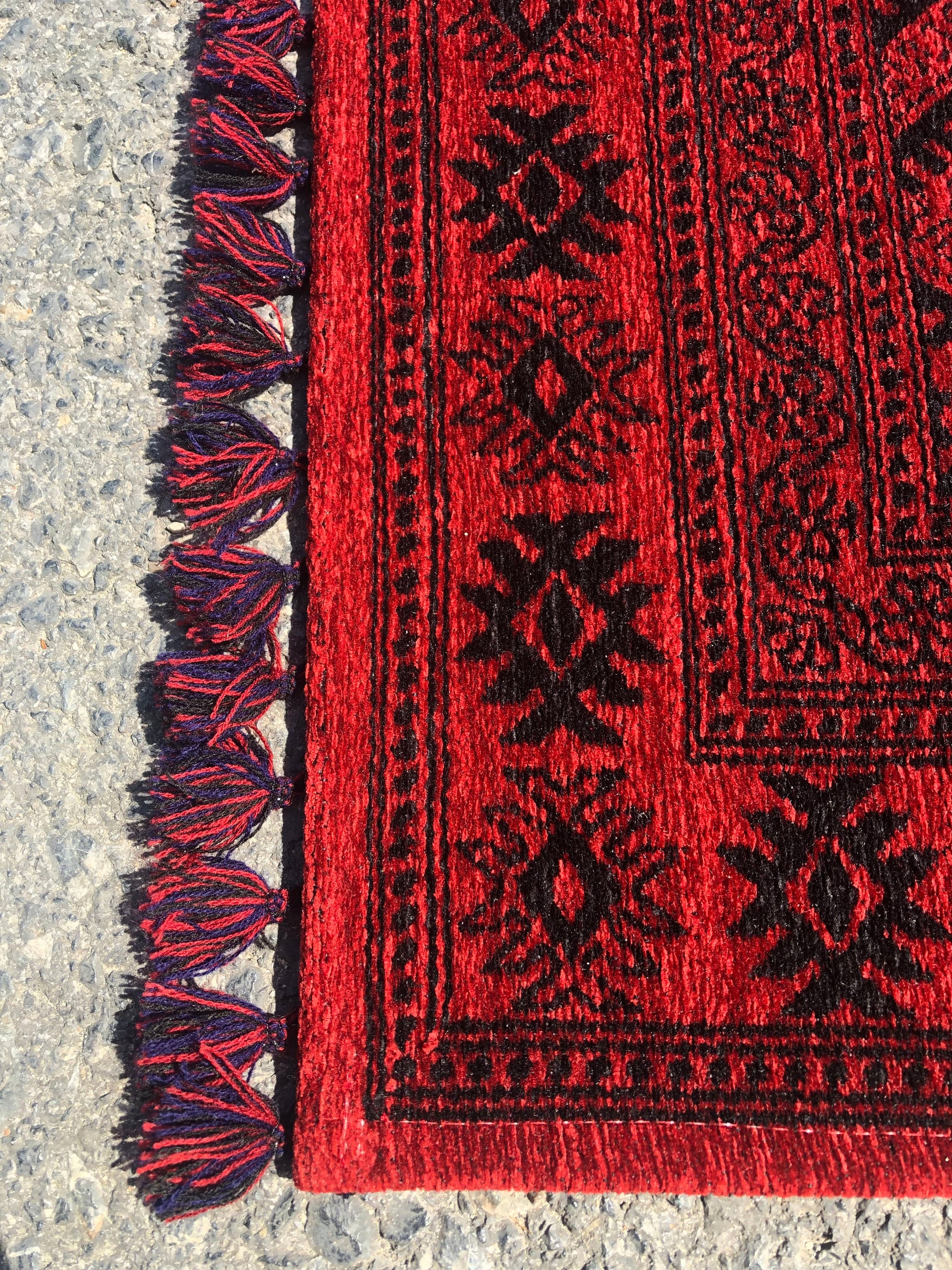 Red Oriental Afghan Rug: Washable Chenille Farmhouse Rug