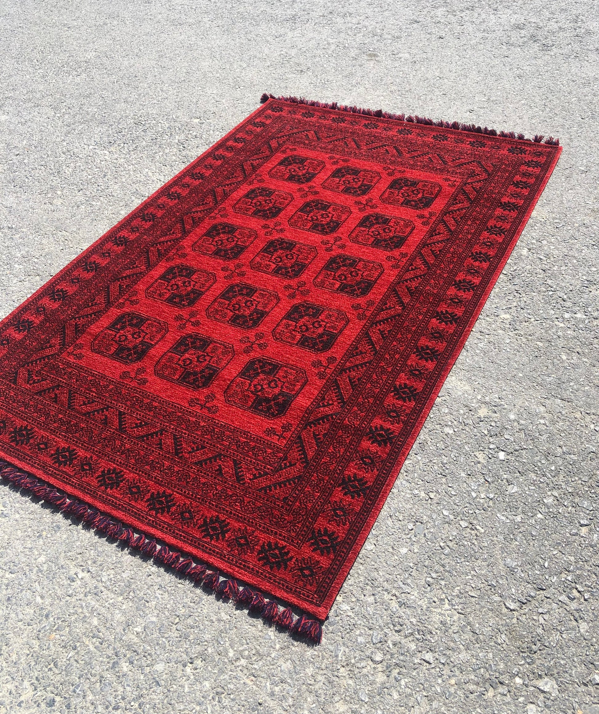 Red Oriental Afghan Rug: Washable Chenille Farmhouse Rug