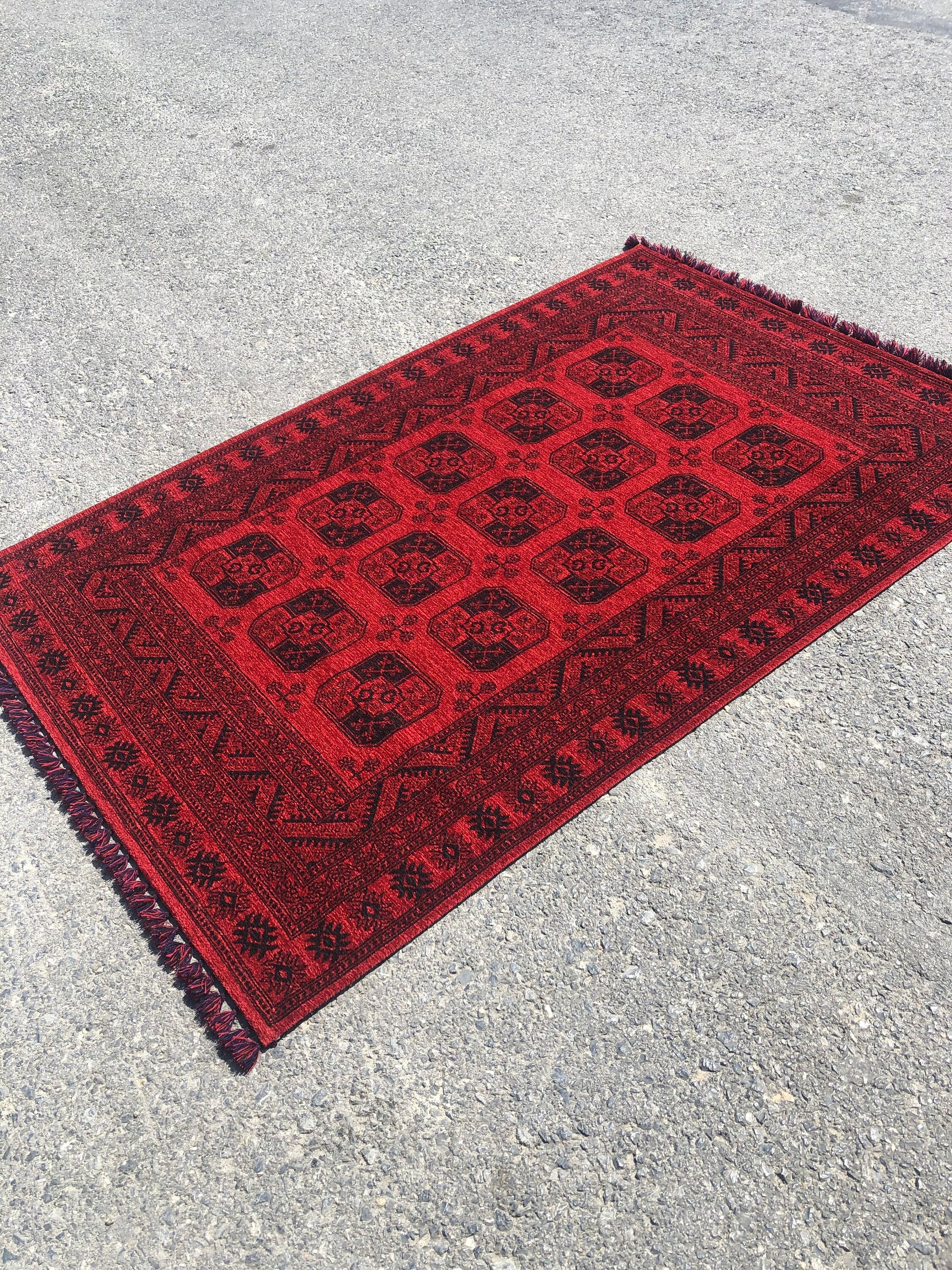 Red Oriental Afghan Rug: Washable Chenille Farmhouse Rug