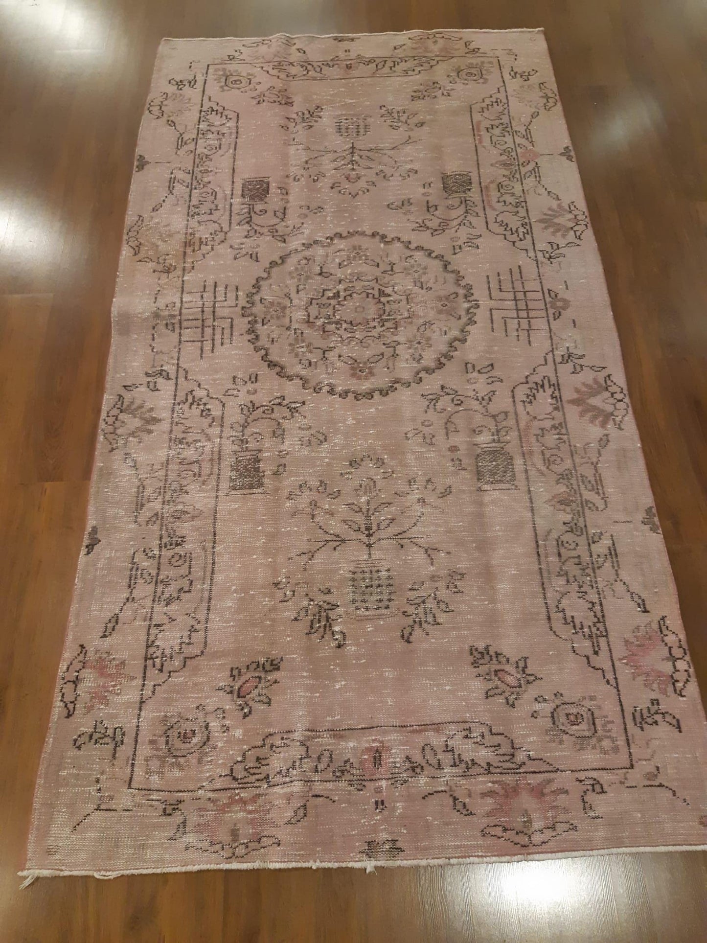 Vintage Turkish Wool Rug (4.8x9 ft): Handmade Anatolian Bohemian Area Rug