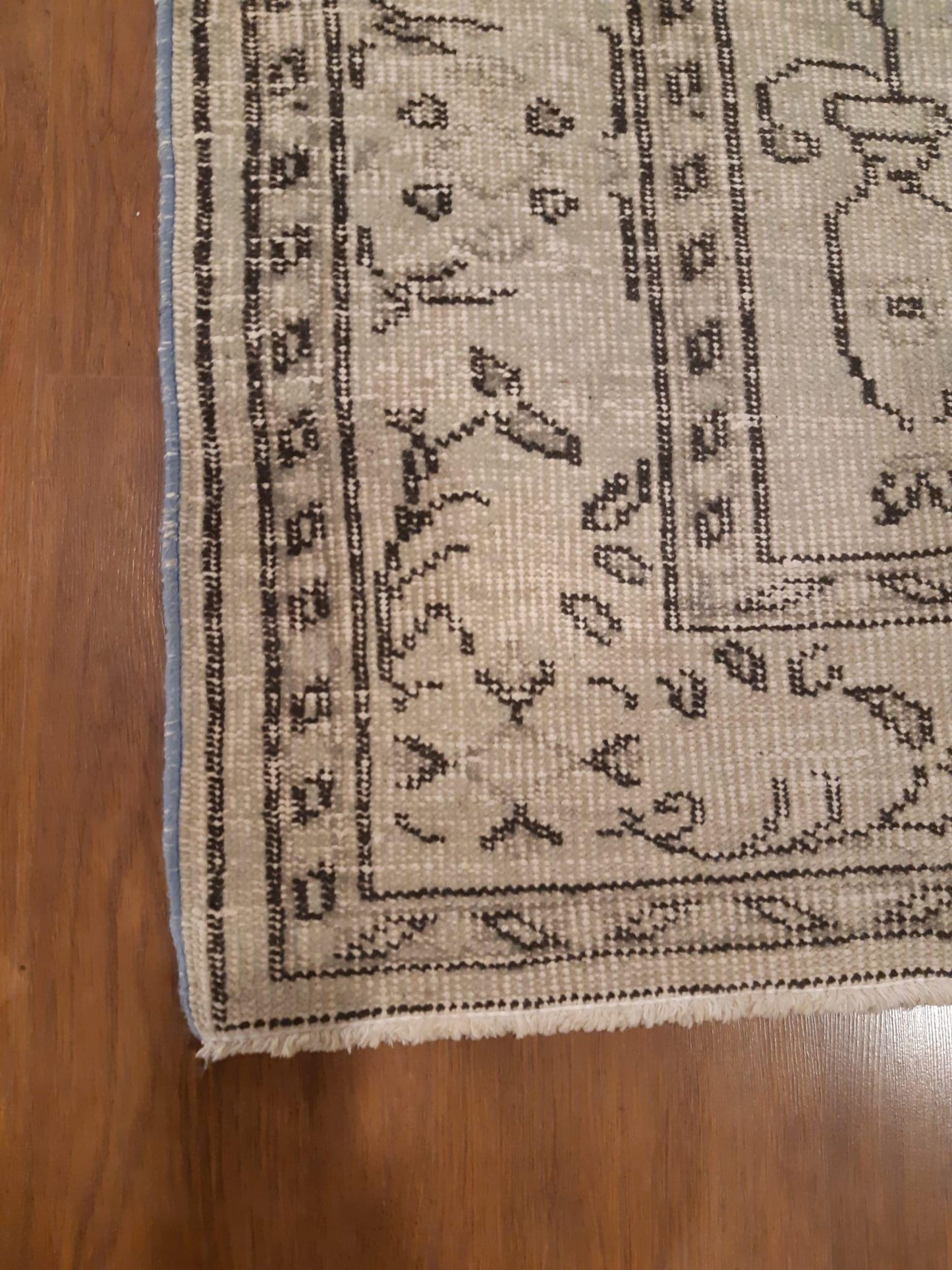 Vintage Turkish Wool Rug (6.4x9.4 ft): Handmade Anatolian Persian Design