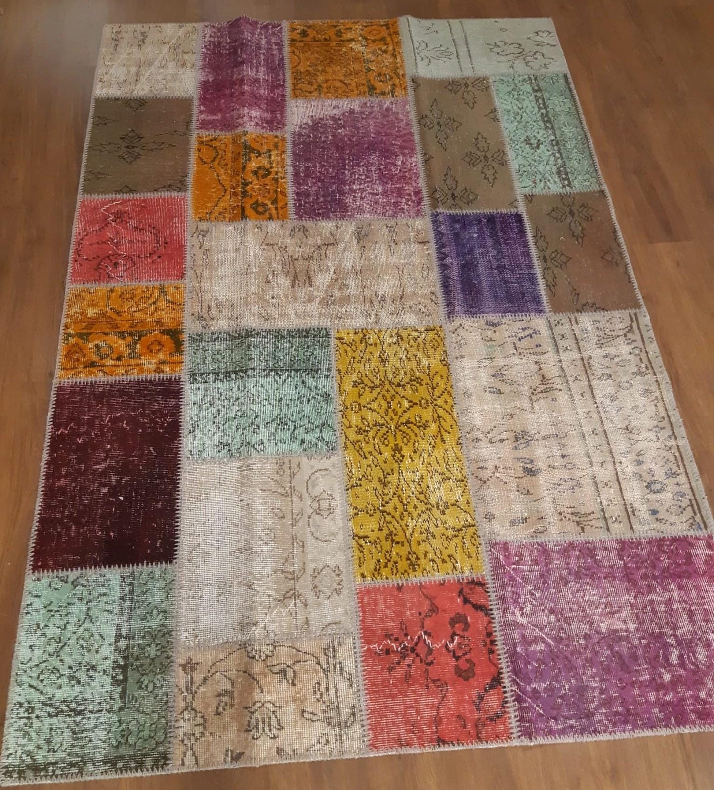 Handmade Wool Patchwork Rug: Bohemian Turkish Area Rug (4.4x6.8 ft)