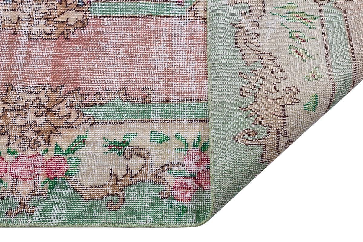 Vintage Turkish Wool Rug (5.3x8.6 ft): Handmade Anatolian Persian Design