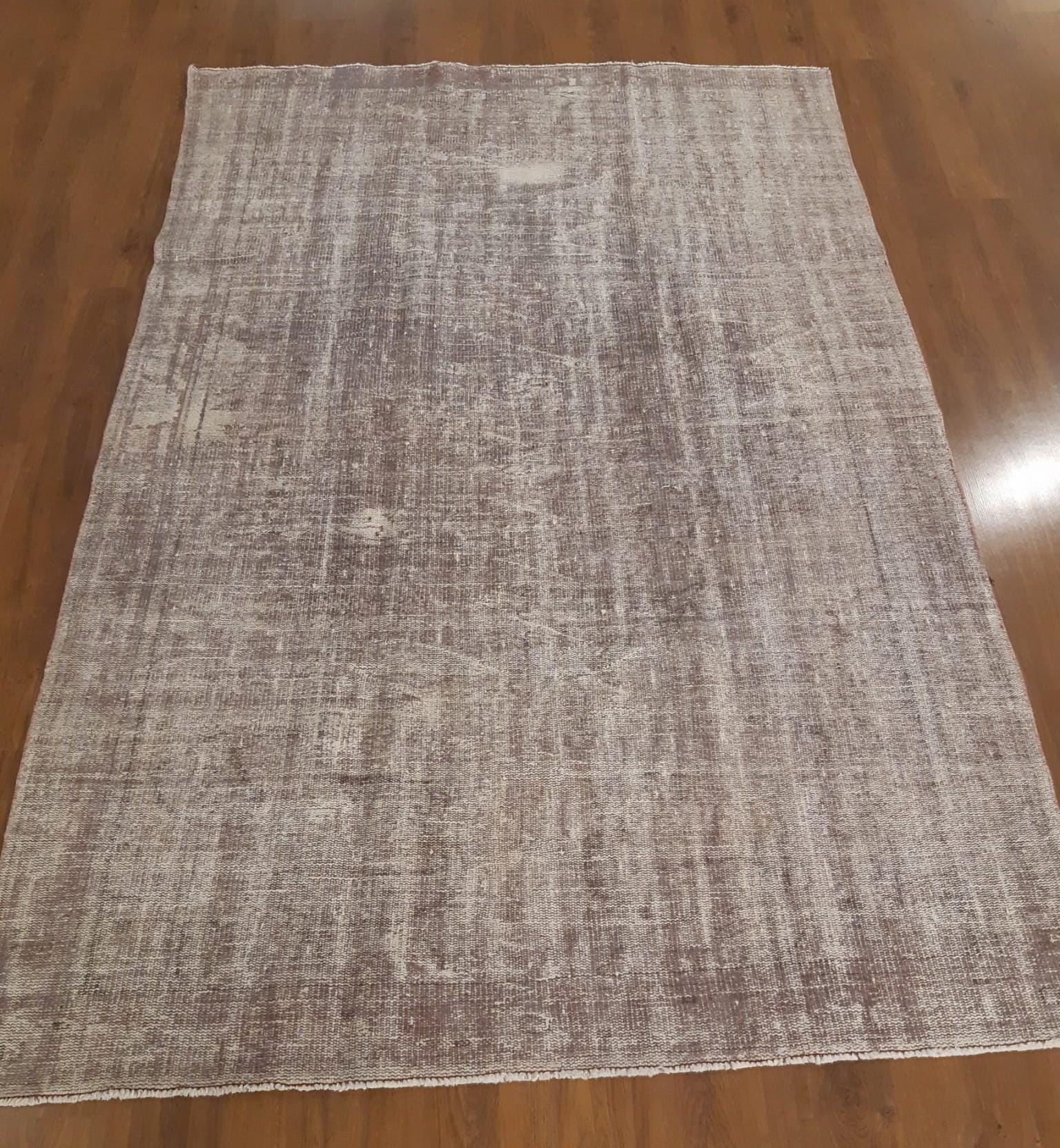 Vintage Turkish Wool Rug (5.7x8.4 ft): Handmade Anatolian Area Rug