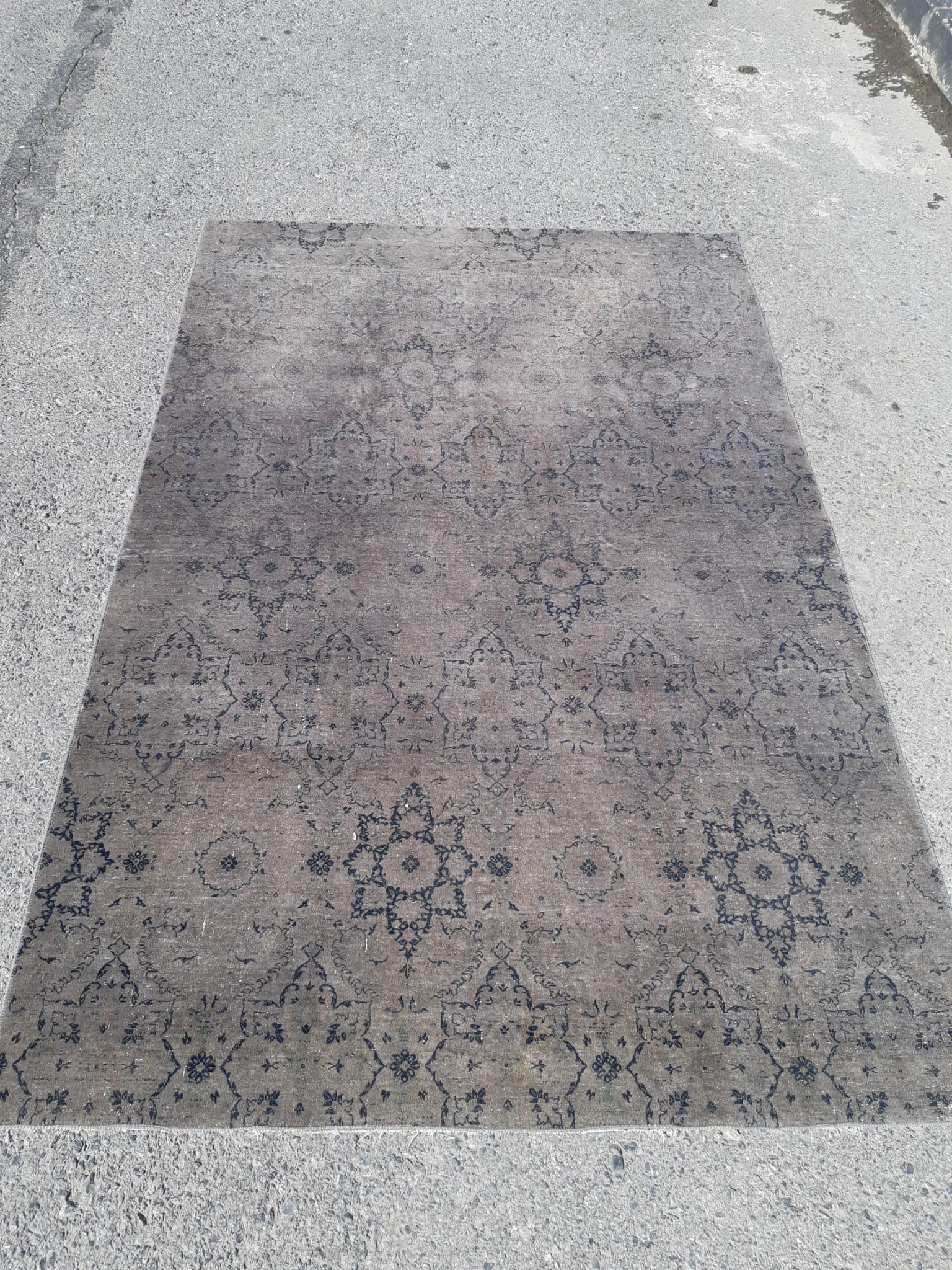 Vintage Turkish Wool Rug (4'9"x7'6") Anatolian Bohemian Area Rug