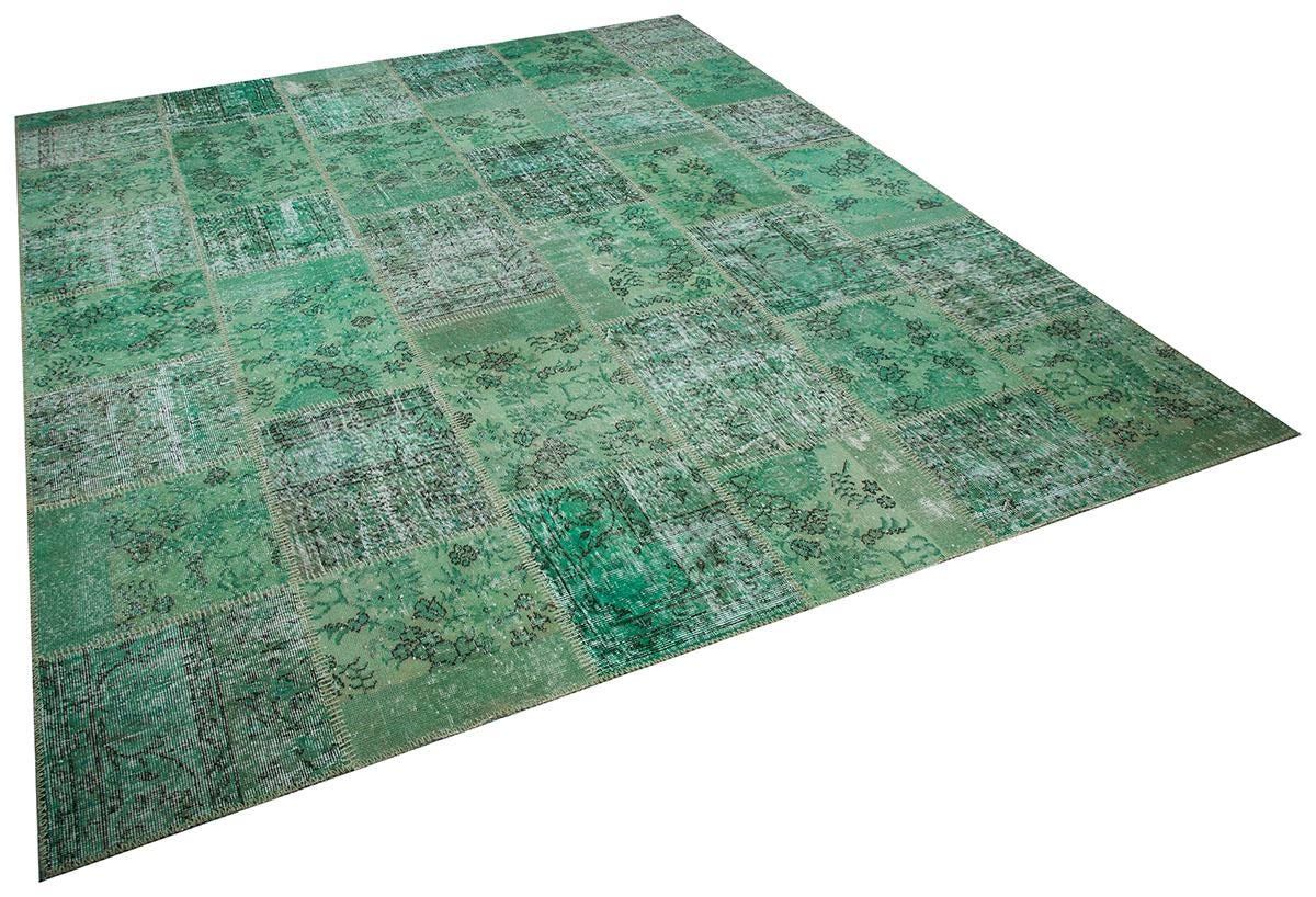 Handmade Wool Turkish Patchwork Rug: Green Vintage Carpet (8.2x9.8)