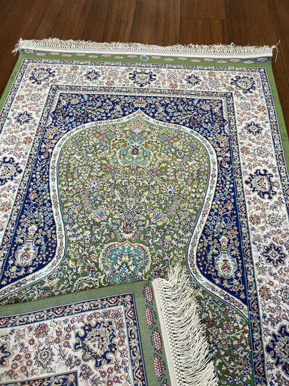 Bamboo Prayer Rug with Silk Fringes: Soft Seccade Carpet