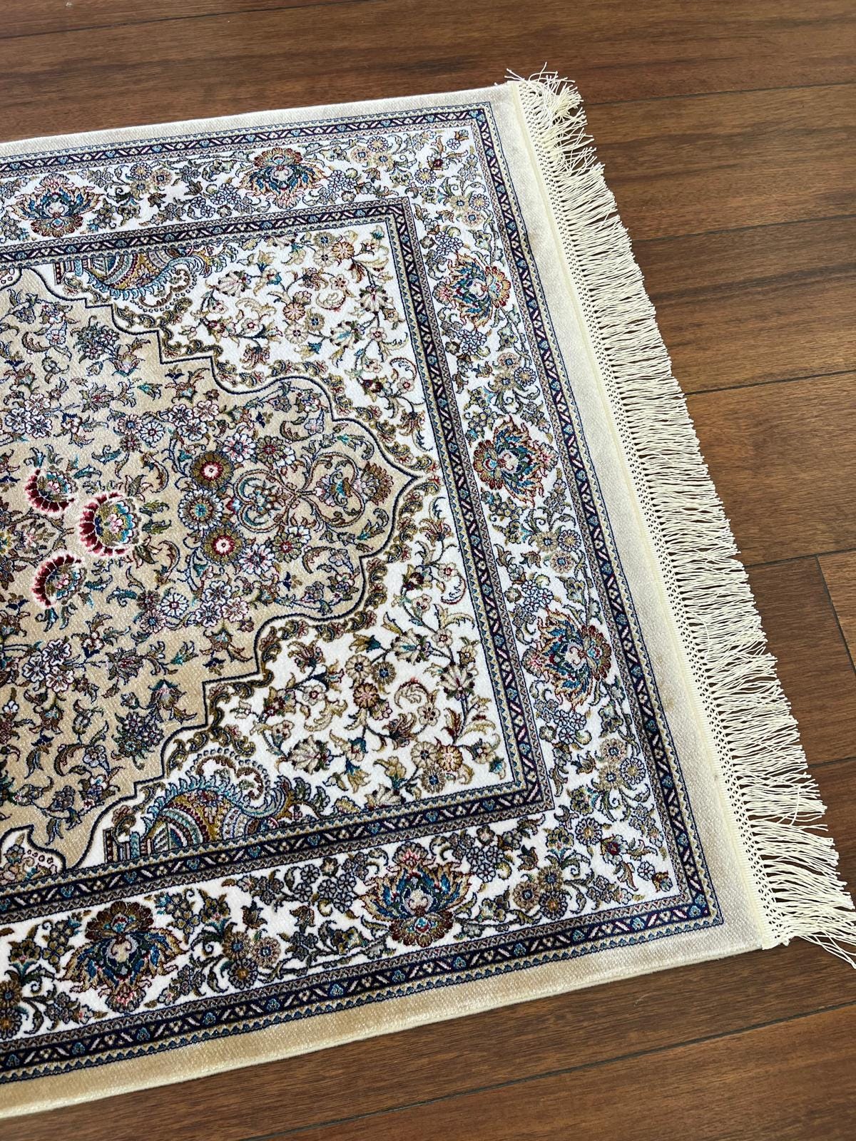 Bamboo Prayer Rug with Silk Fringes: Soft Muslim Seccade