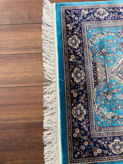 Bamboo Prayer Rug with Silk Fringes: Soft Muslim Seccade