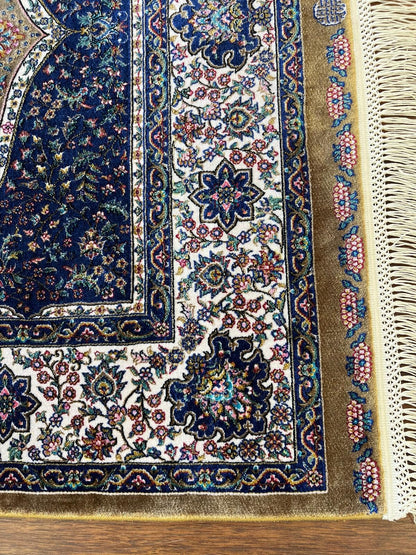 Bamboo Prayer Rug: Silk Fringes, Soft Muslim Carpet (80x125)