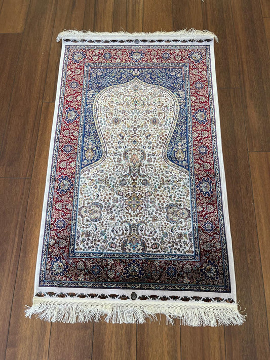 Bamboo Prayer Rug with Silk Fringes: Soft Seccade Carpet