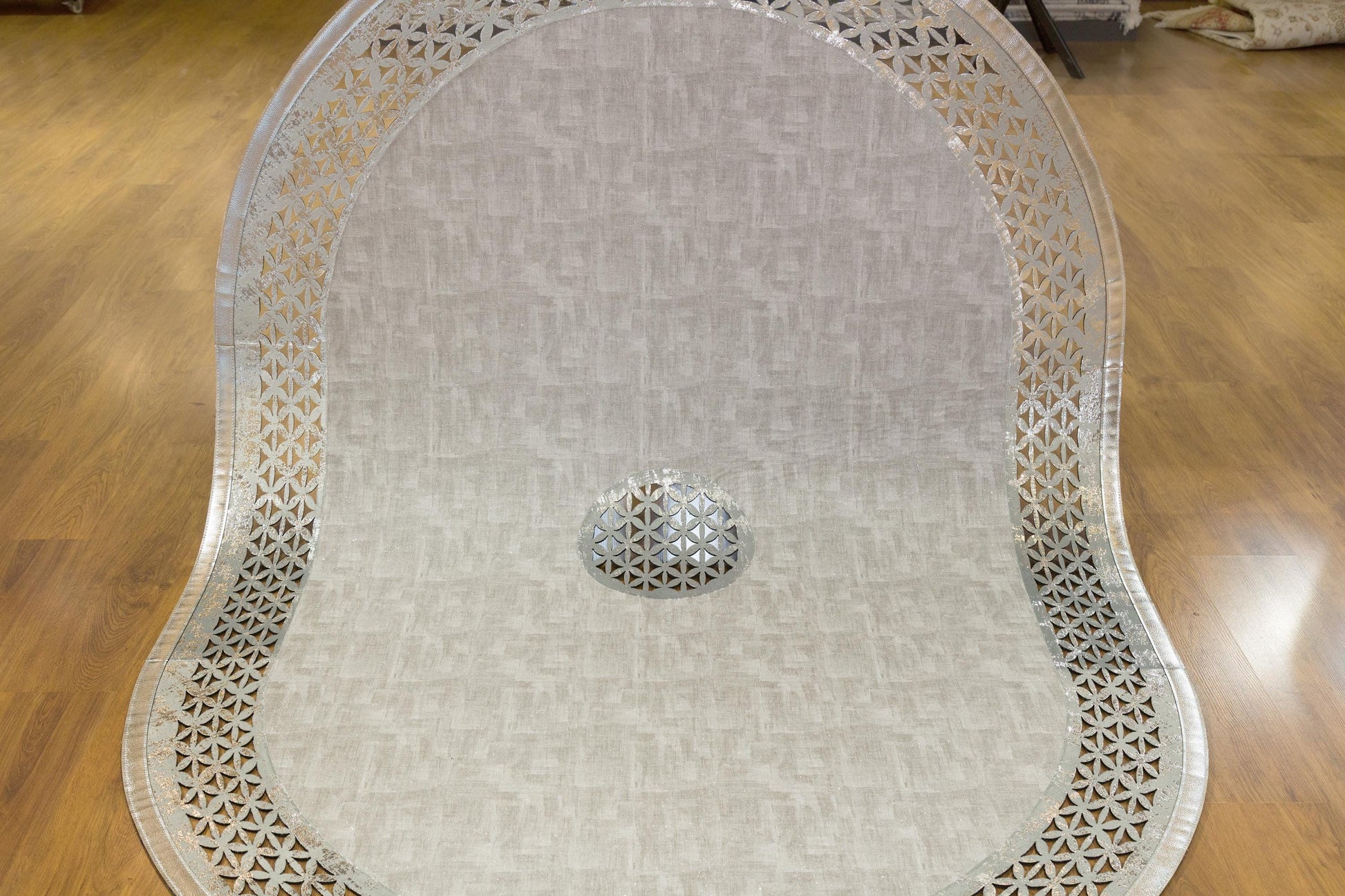 5x7ft, Oval Laser Cut Faux Leather Rug – Turkish Artificial Leather Carpet with Geometric Border