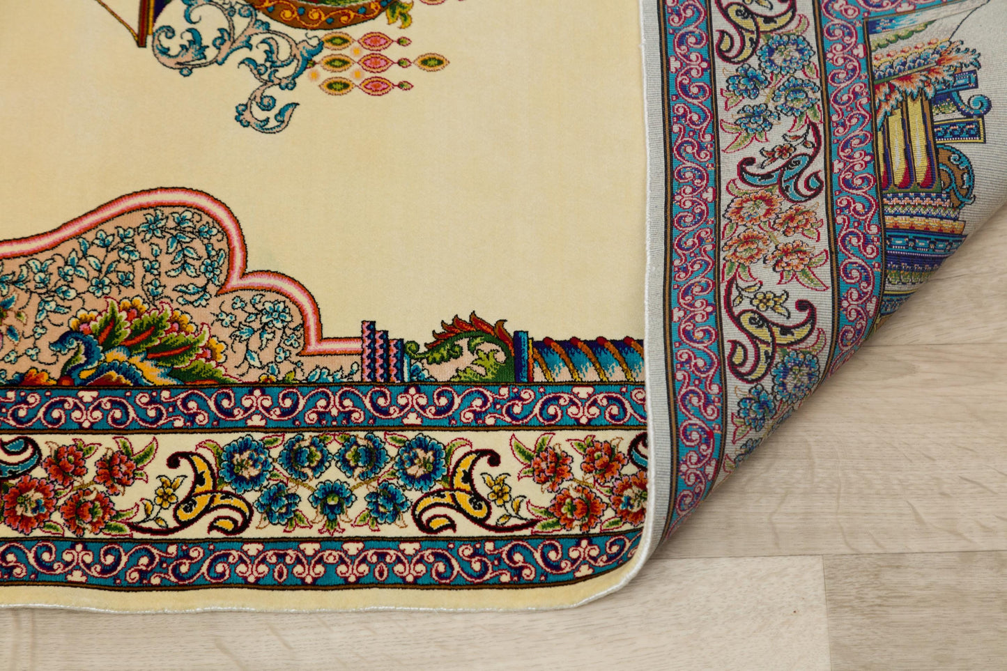 Luxury Silk-Look Prayer Rug: Islamic Mihrab Design, Machine Woven