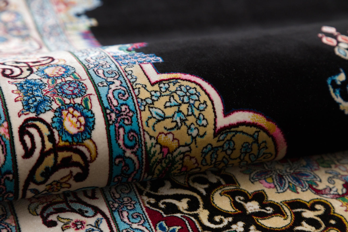 Dark Silk-Look Prayer Rug: Islamic Mihrab Design with Fringe