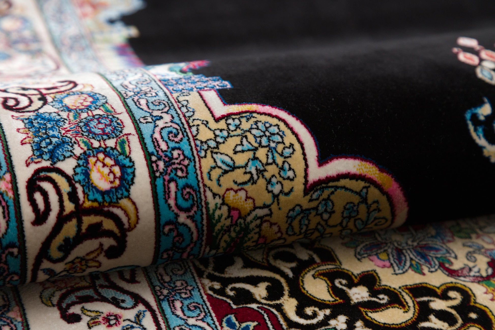 Dark Silk-Look Prayer Rug: Islamic Mihrab Design with Fringe