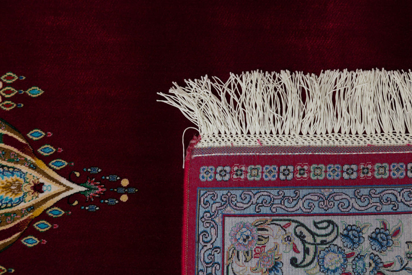 Red Silk-Look Turkish Prayer Rug: Islamic Floral Lantern Design