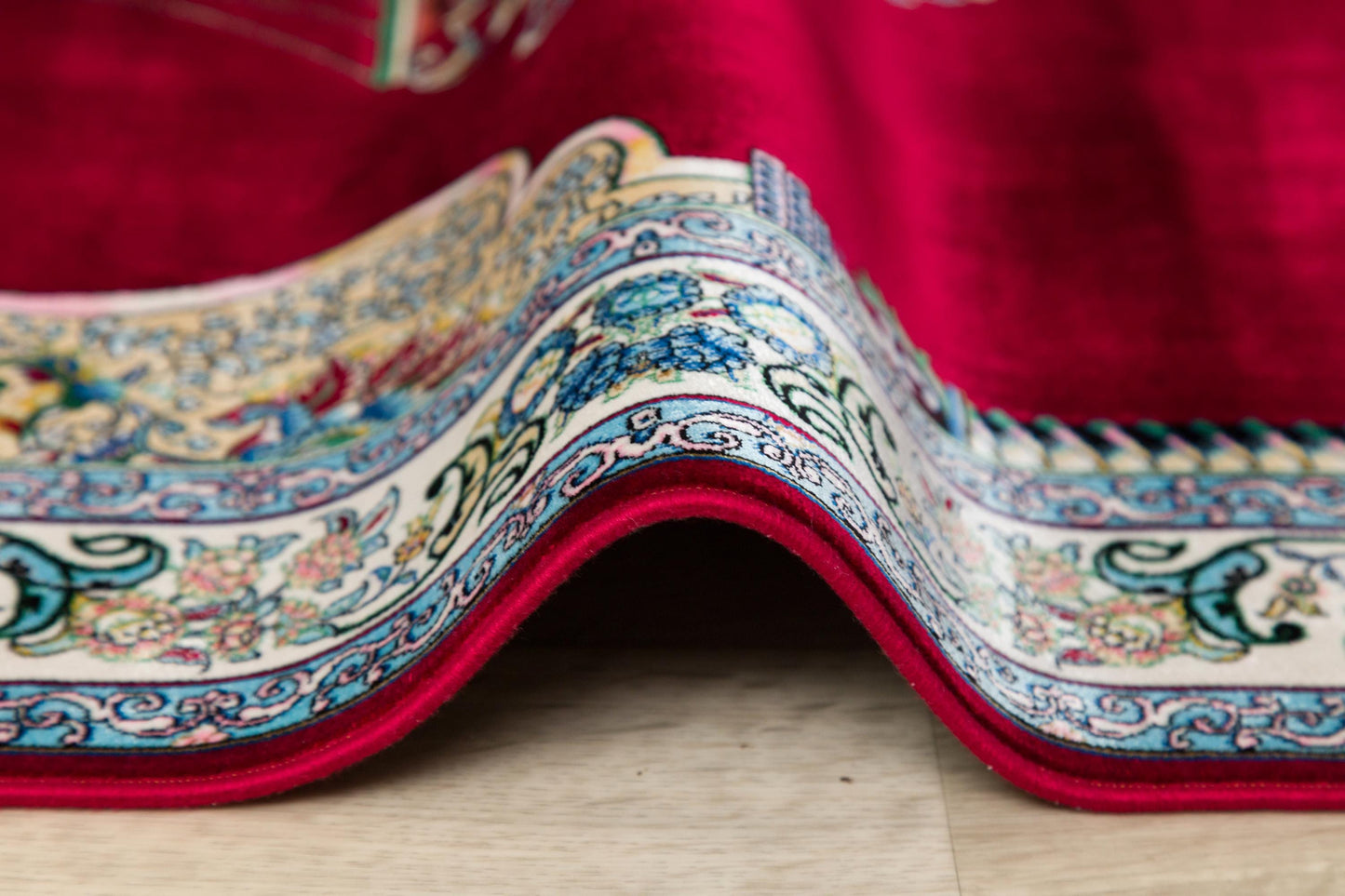 Red Silk-Look Turkish Prayer Rug: Islamic Floral Lantern Design