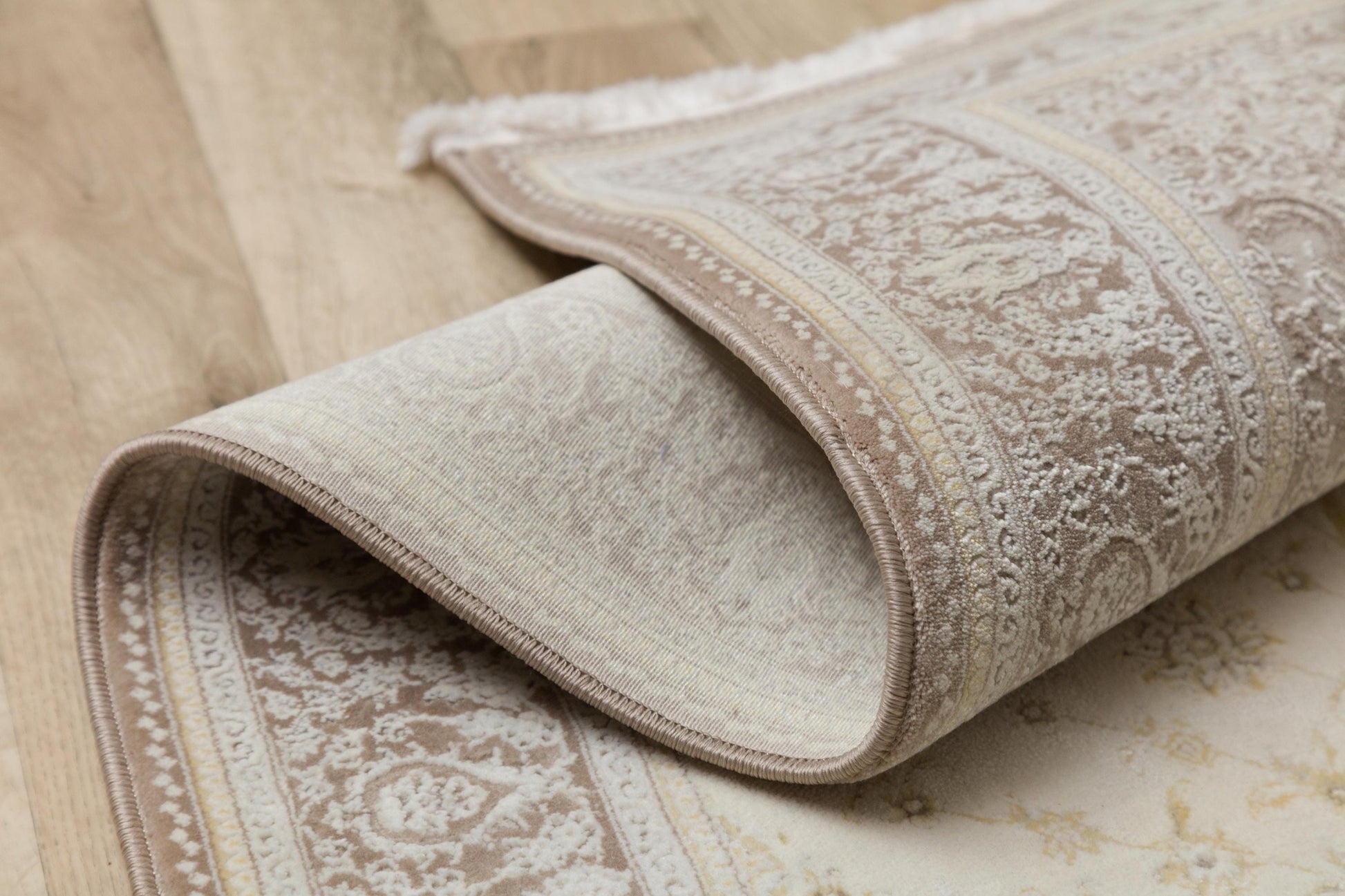Light Sage Green Turkish Prayer Rug: Soft Islamic Seccade with Floral Design