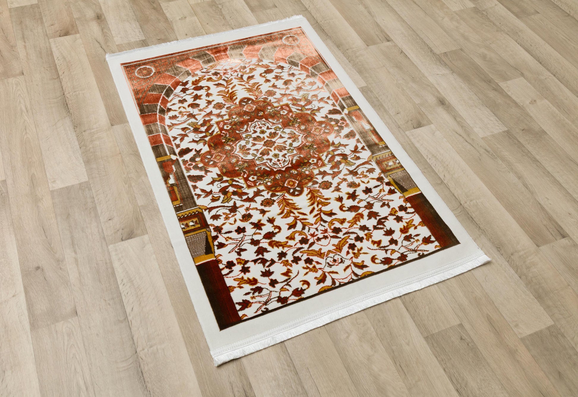 Floral Turkish Prayer Rug: Elegant Mihrab Design - Made in Türkiye