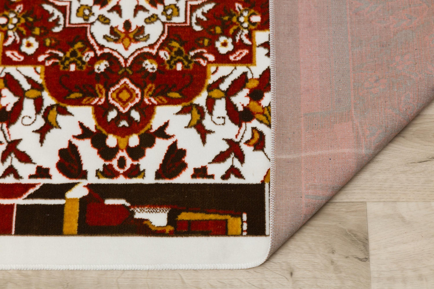 Floral Turkish Prayer Rug: Elegant Mihrab Design - Made in Türkiye