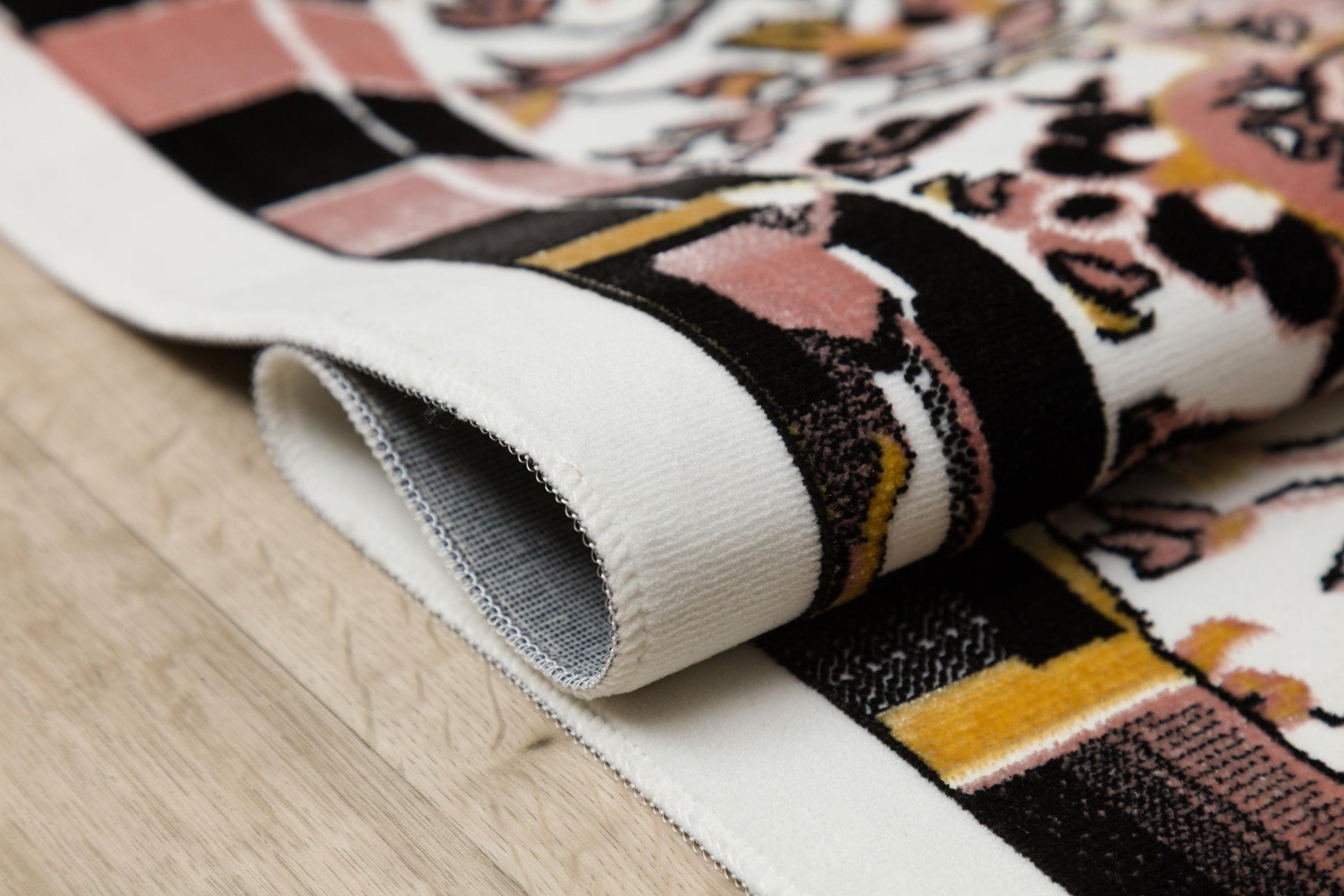 Floral Turkish Prayer Rug: Ivory & Pink Seccade - Made in Türkiye