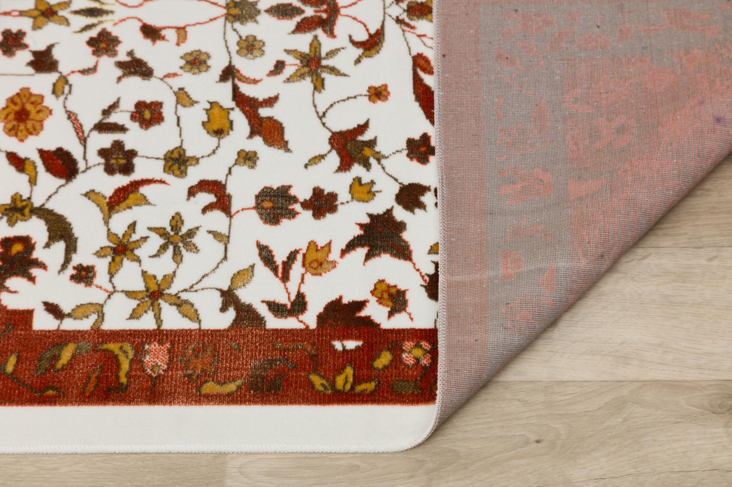 Floral Turkish Prayer Rug: Elegant Mihrab Design - Made in Türkiye