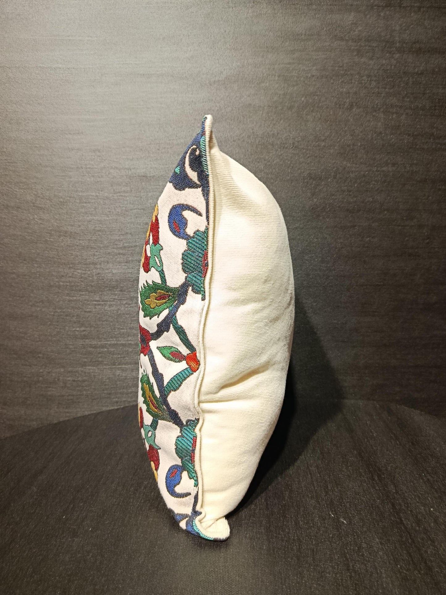Floral Gobelin Cushion Cover: Turkish Tapestry Pillow, 40x40cm