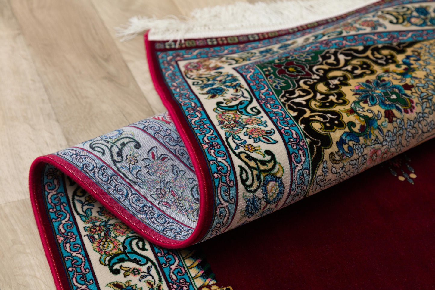 Red Silk-Look Turkish Prayer Rug: Islamic Floral Lantern Design